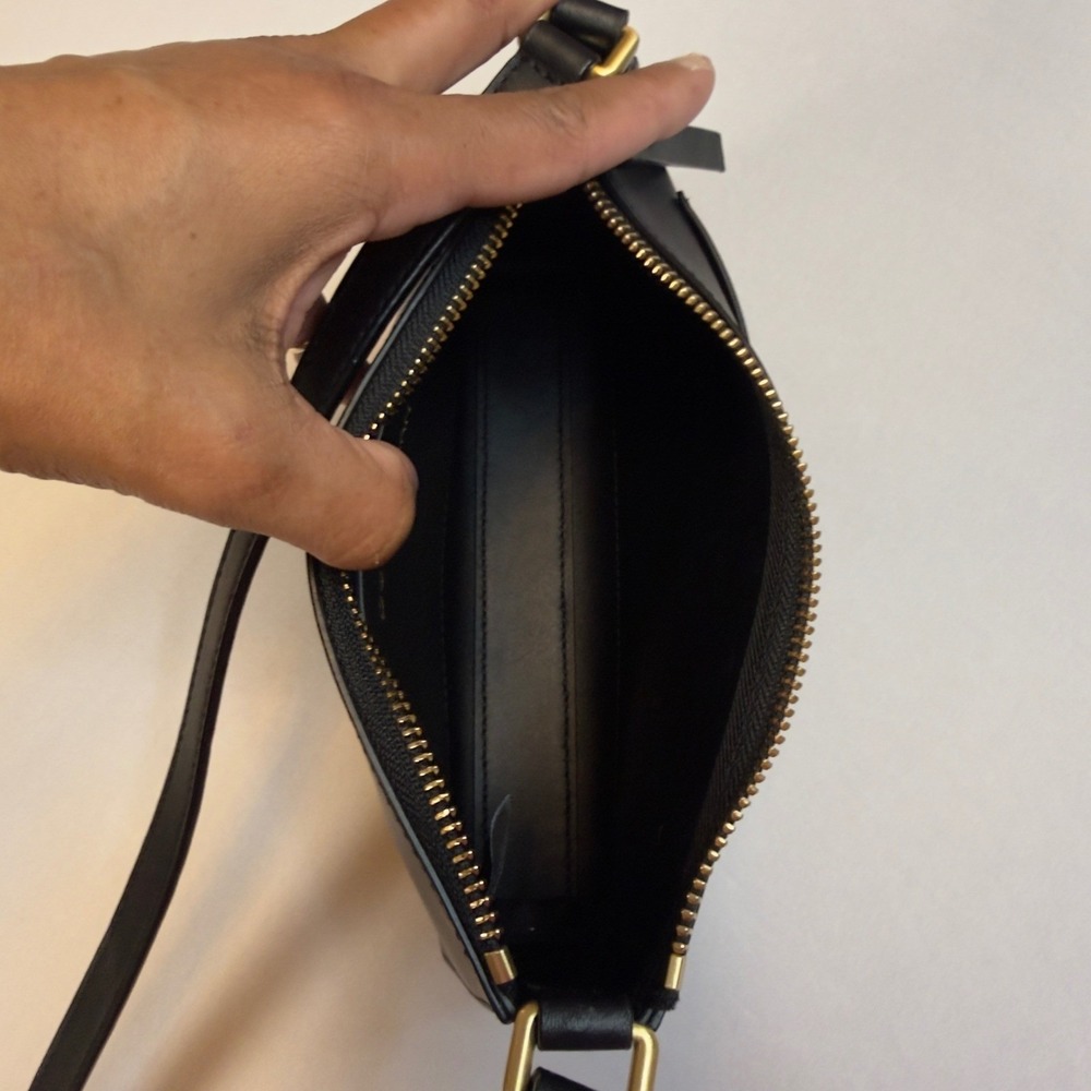 Donna Karan New York Karla Leather Crossbody Bag Gold Hardware Minimalist Purse - Picture 6 of 10